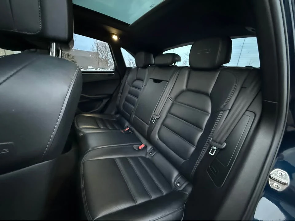 2018 Porsche Macan - Image 16 of 19