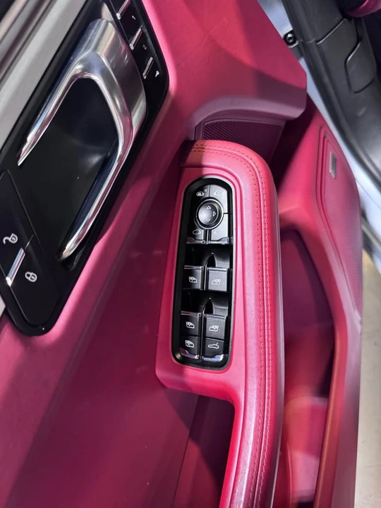 2018 Porsche Macan - Image 13 of 15