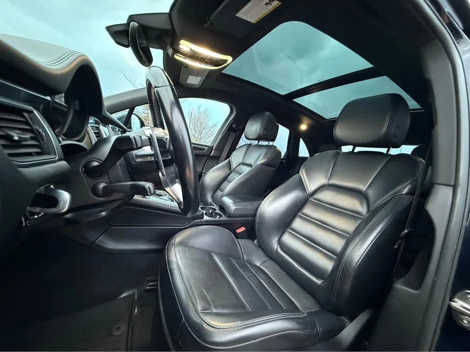 2018 Porsche Macan - Image 8 of 19