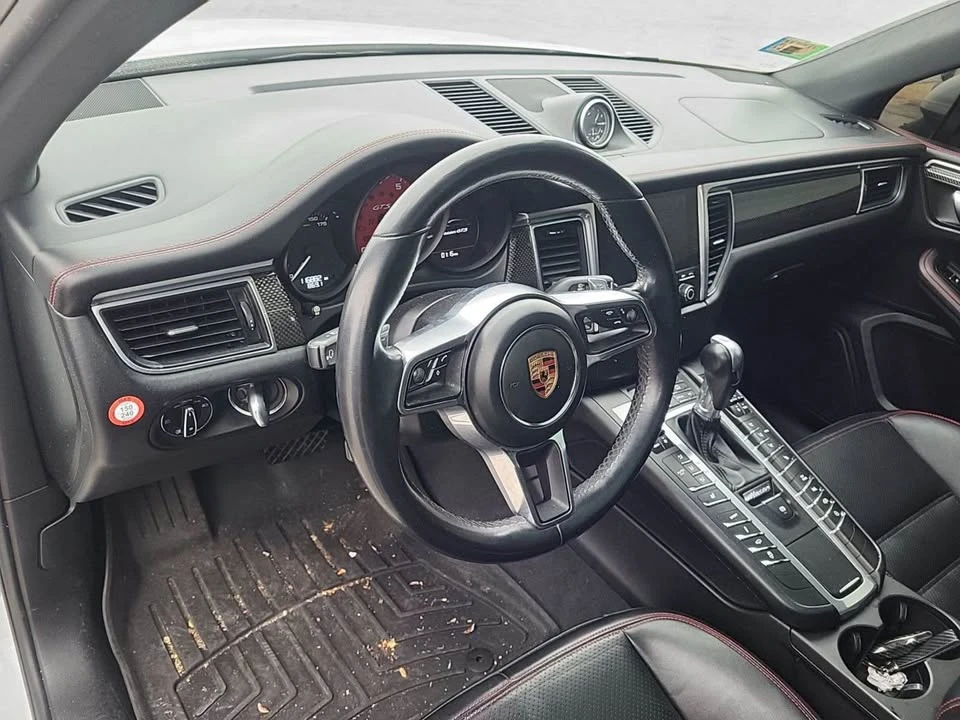 2018 Porsche Macan - Image 12 of 16