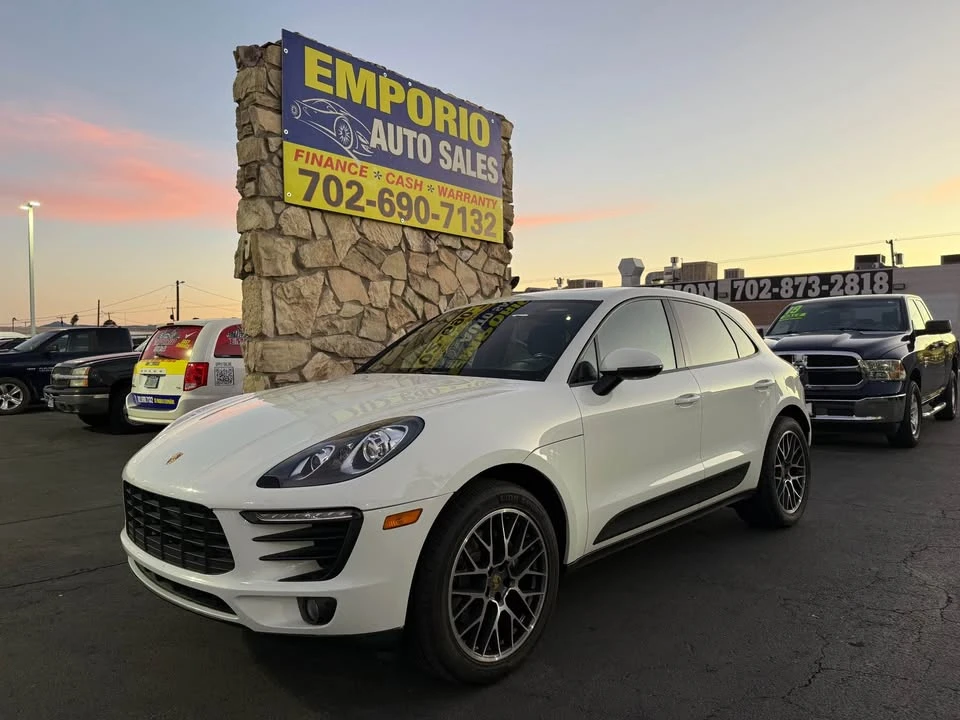 2018 Porsche Macan - Image 2 of 17