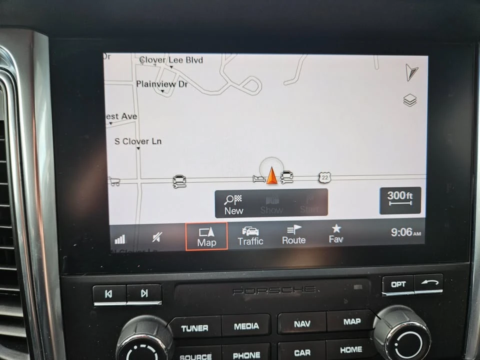 2018 Porsche Macan Turbo - Image 12 of 20