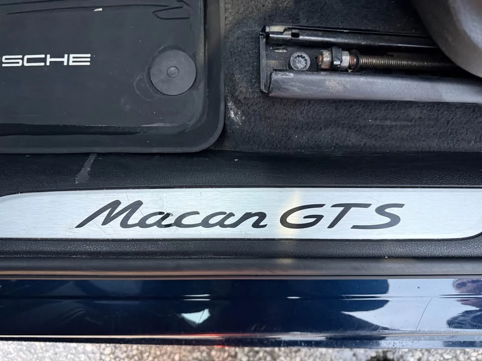 2018 Porsche Macan - Image 9 of 19