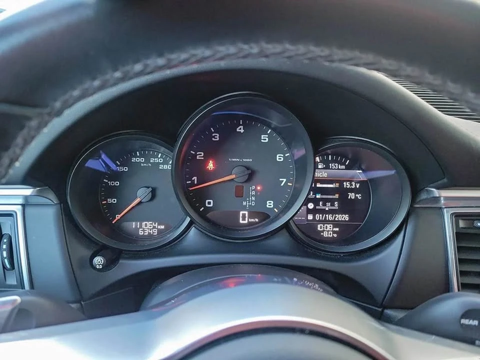 2018 Porsche Macan - Image 12 of 14