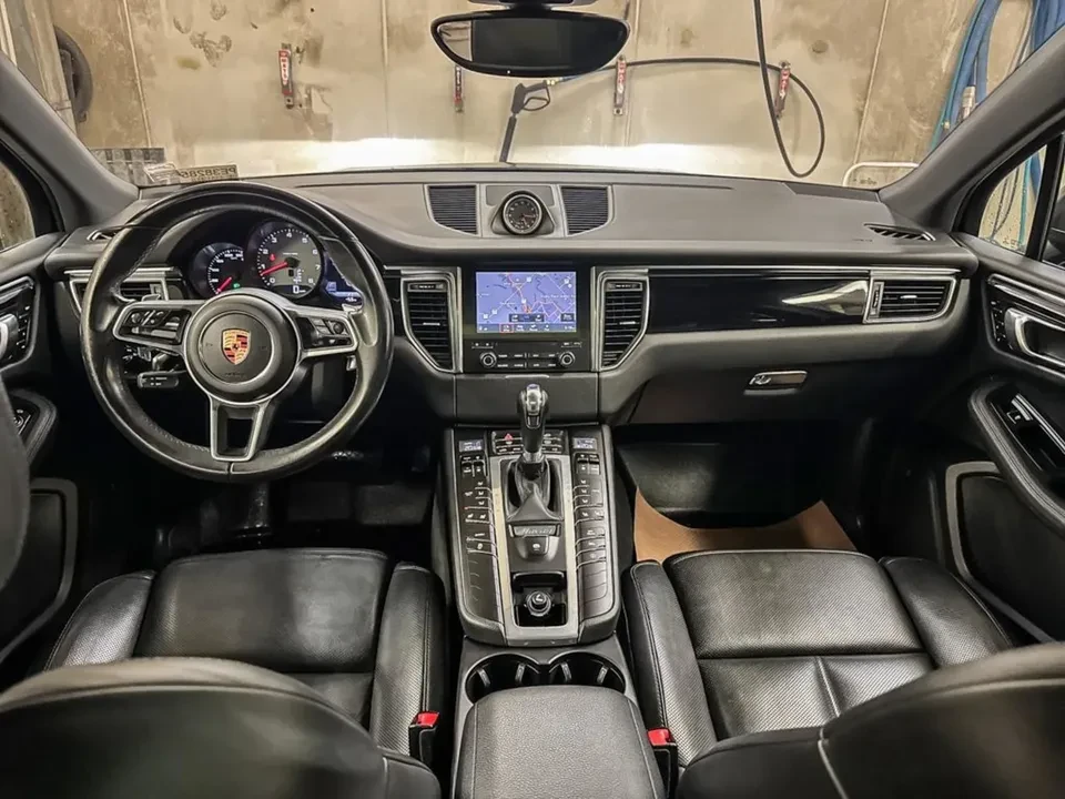 2018 Porsche Macan - Image 14 of 14