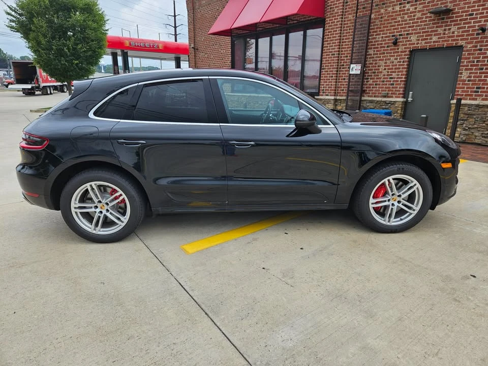 2018 Porsche Macan Turbo - Image 8 of 20