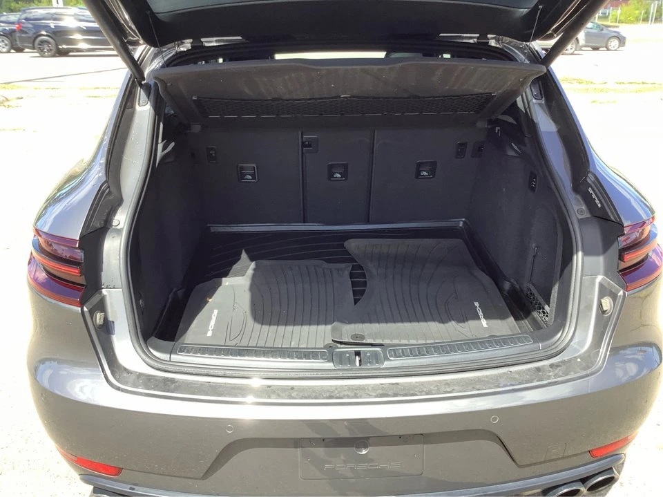 2018 Porsche Macan - Image 12 of 20