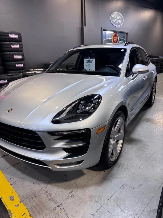 2018 Porsche Macan - Image 2 of 15