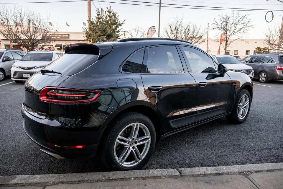 2018 Porsche Macan - Image 3 of 9
