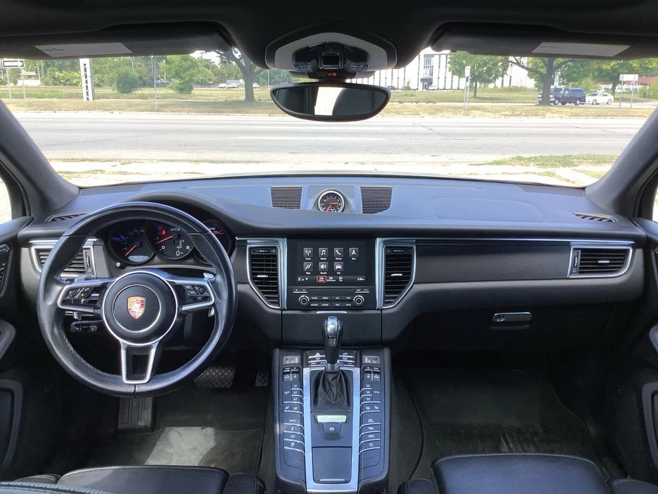 2018 Porsche Macan - Image 13 of 20