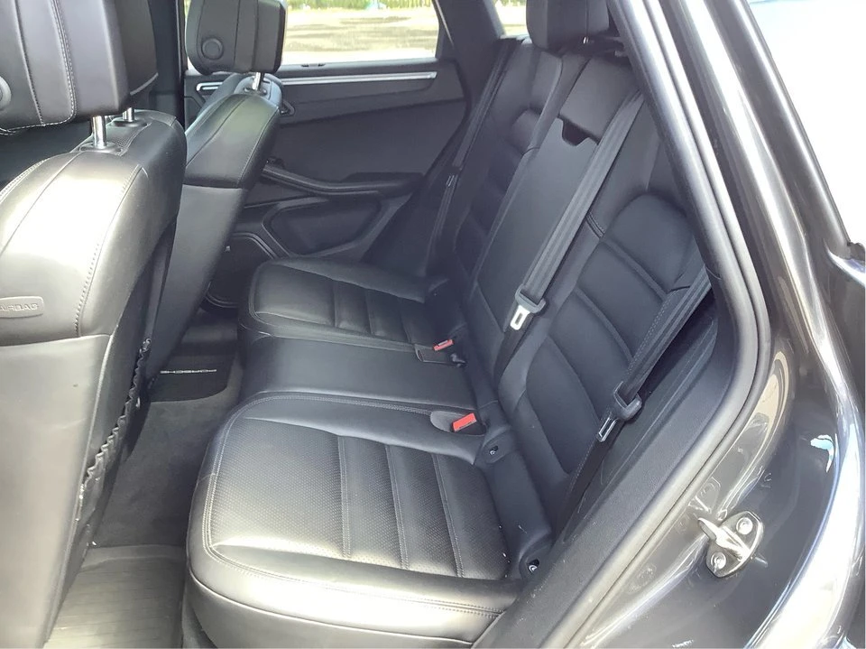 2018 Porsche Macan - Image 10 of 20