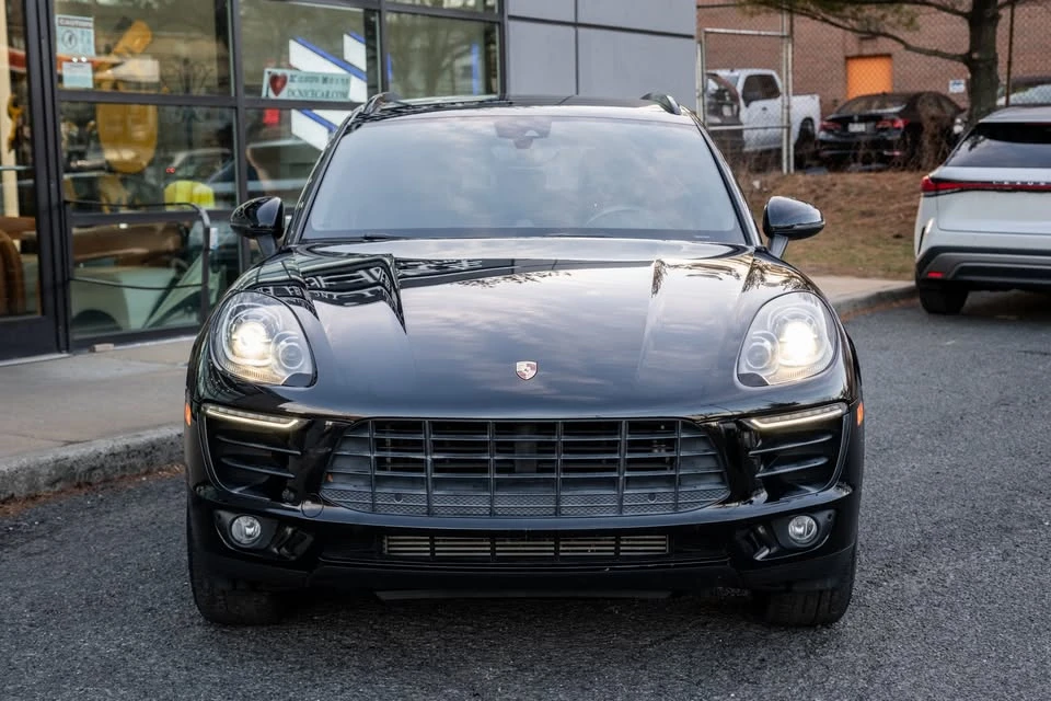 2018 Porsche Macan - Image 2 of 9