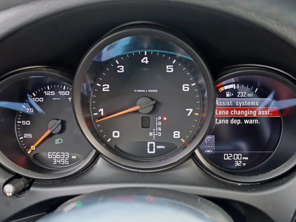 2018 Porsche Macan - Image 7 of 20