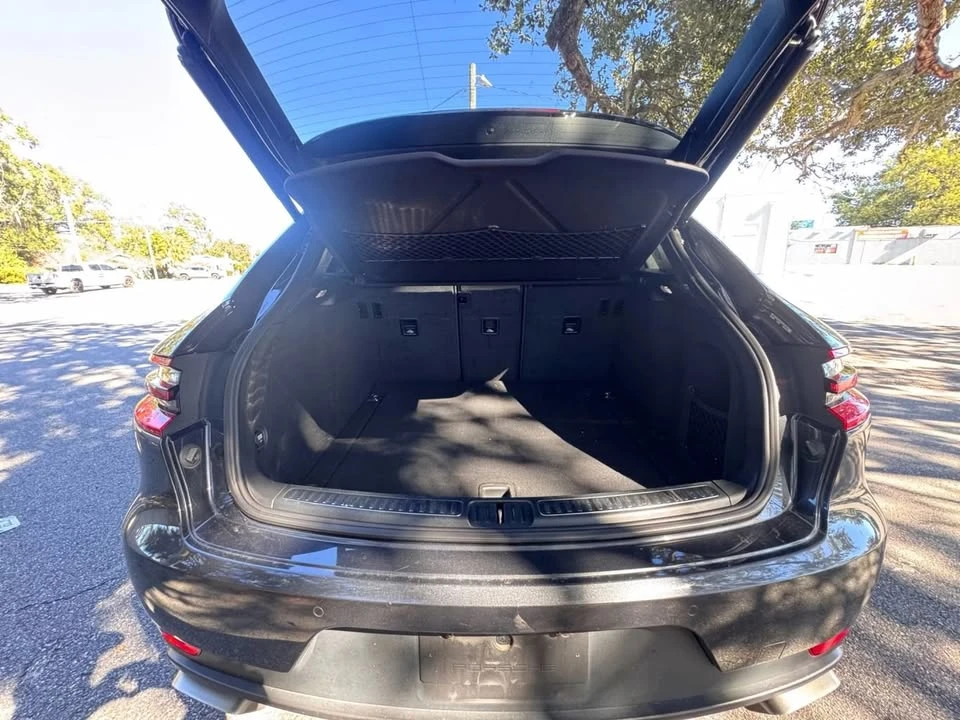 2018 Porsche Macan - Image 12 of 13