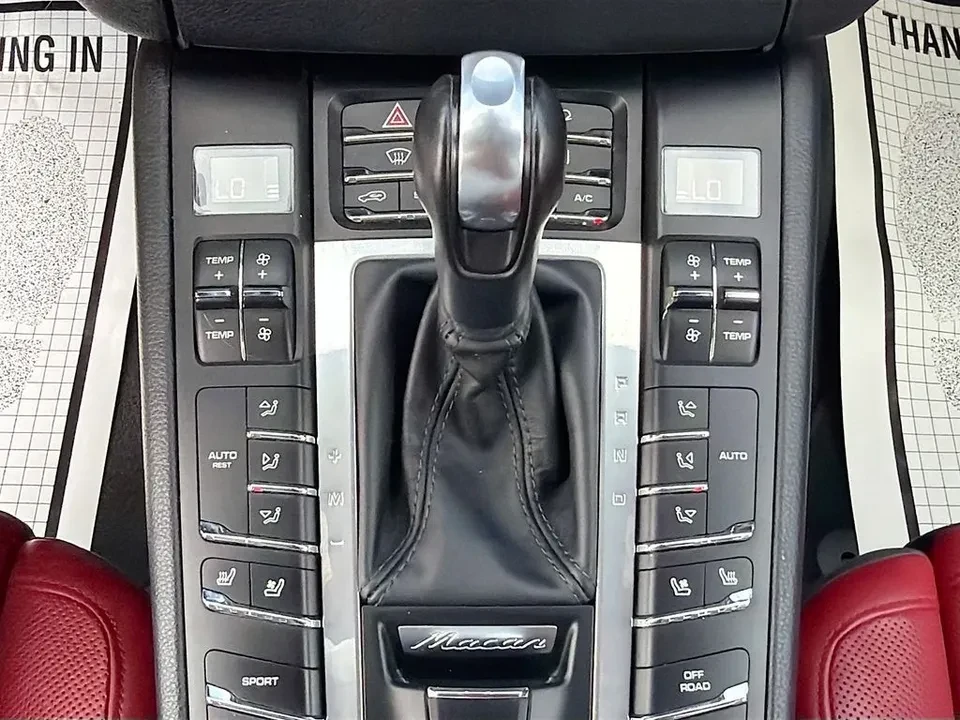2018 Porsche Macan GTS - Image 16 of 20