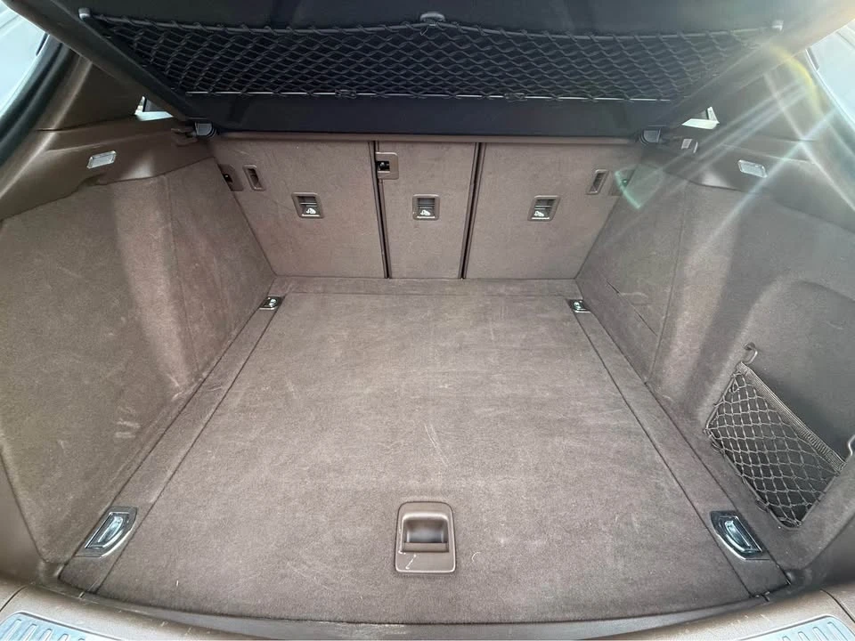 2018 Porsche Macan - Image 15 of 17