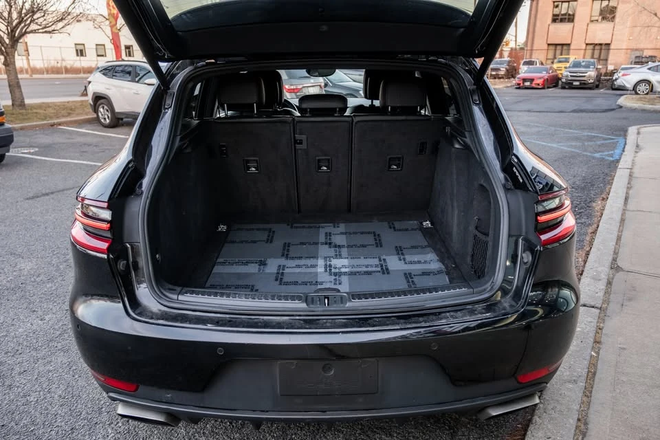 2018 Porsche Macan - Image 9 of 9
