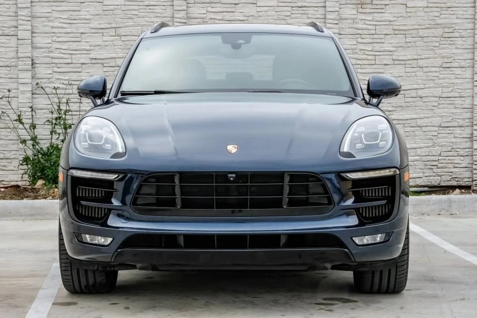 2018 Porsche Macan - Image 2 of 17