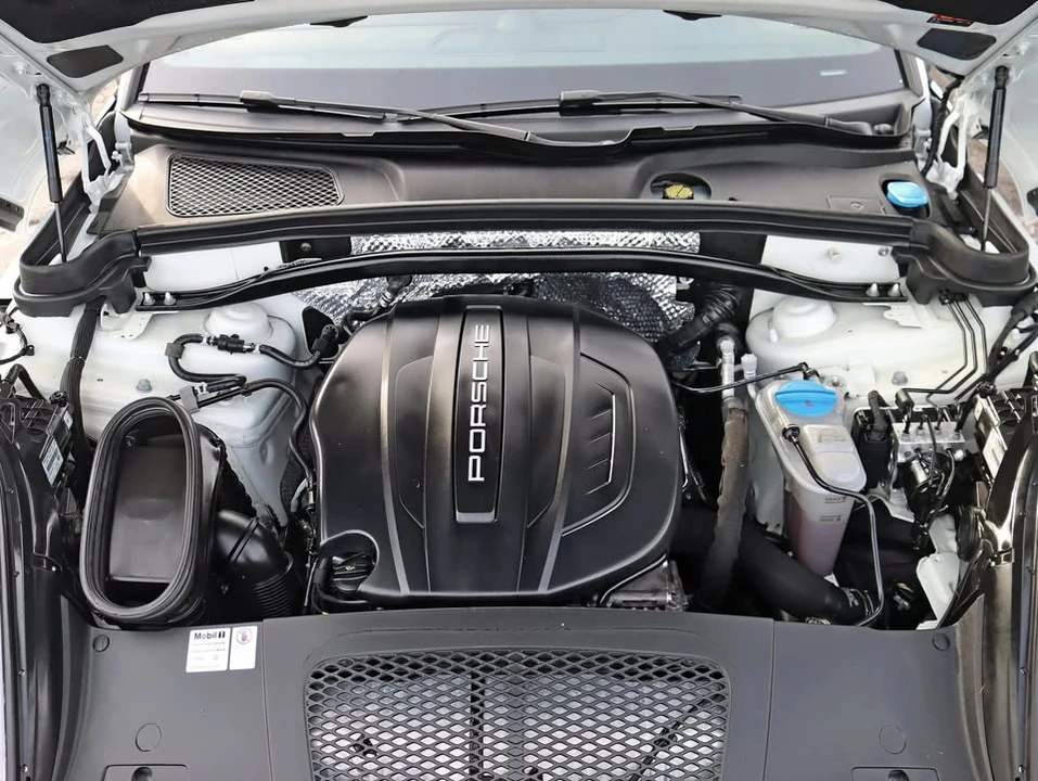2018 Porsche Macan - Image 20 of 20