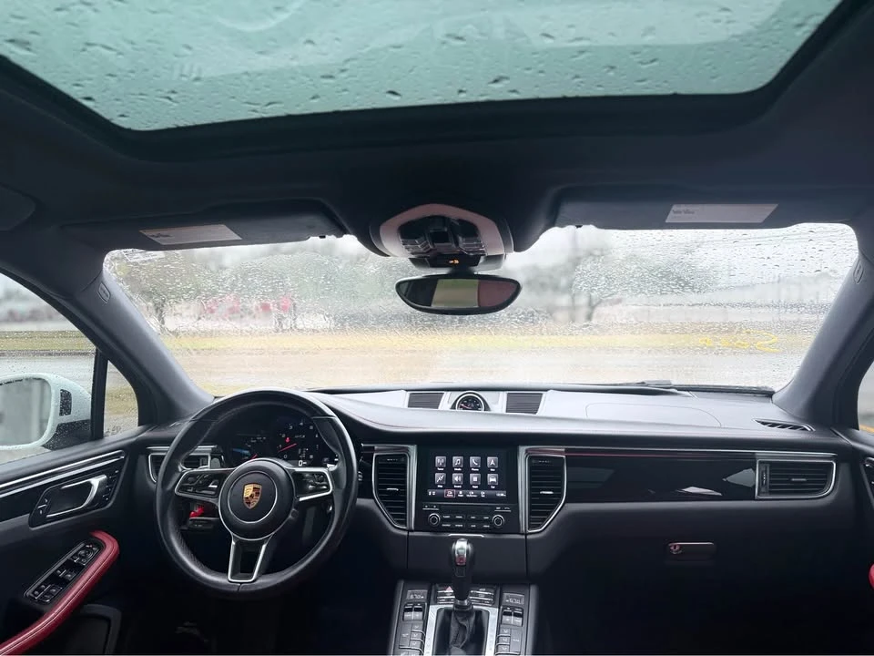 2018 Porsche Macan - Image 12 of 14