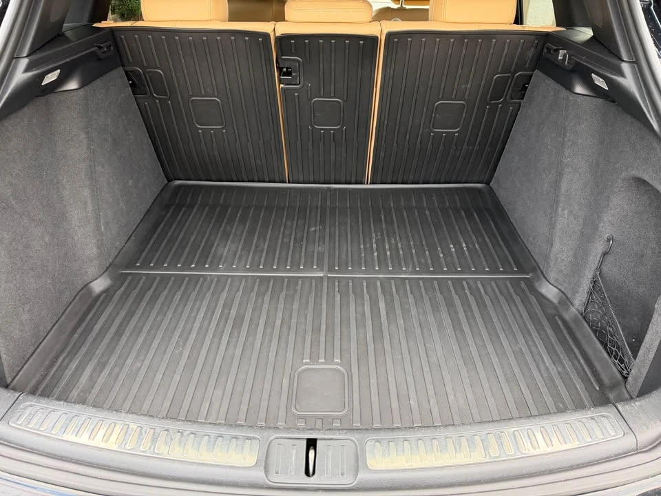 2018 Porsche Macan - Image 13 of 19
