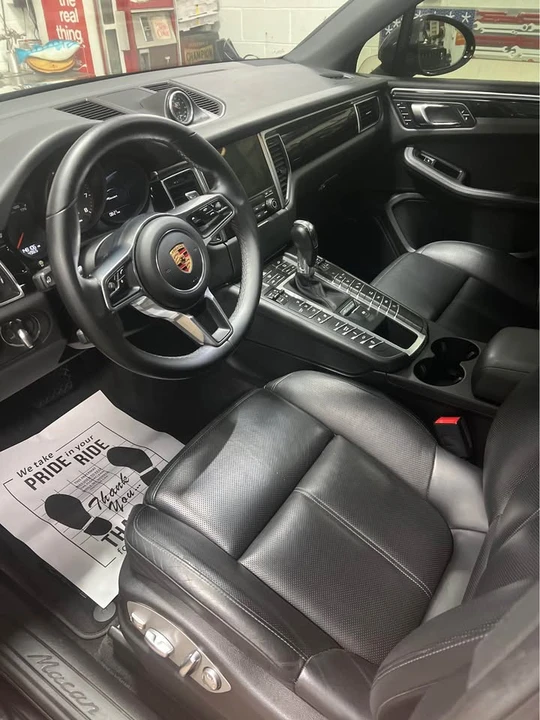2018 Porsche Macan - Image 2 of 6