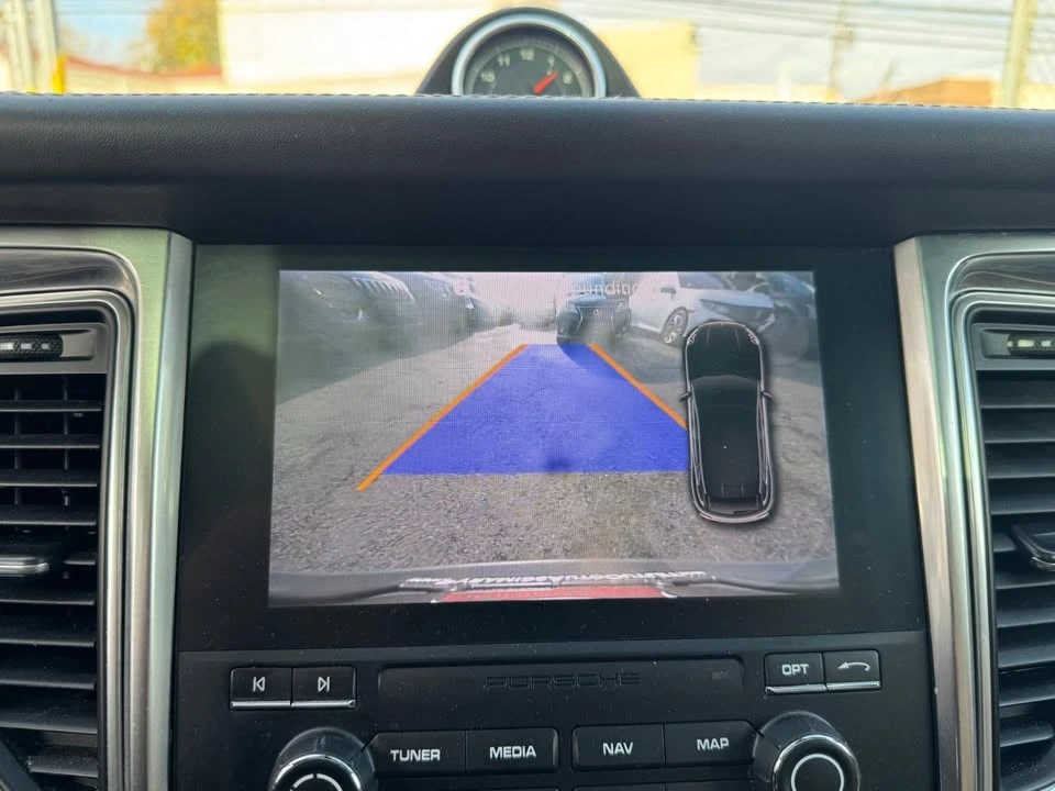 2018 Porsche Macan - Image 7 of 17