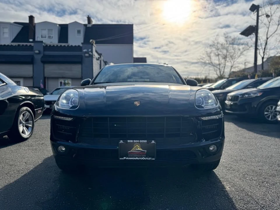 2018 Porsche Macan - Image 2 of 17