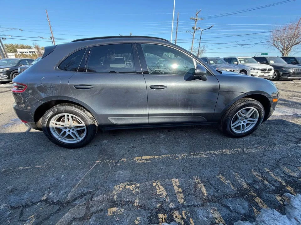 2018 Porsche Macan - Image 8 of 19