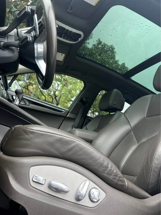 2018 Porsche Macan - Image 11 of 14