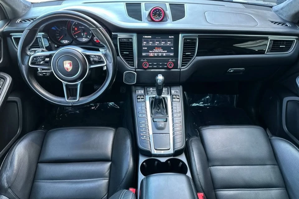 2018 Porsche Macan Turbo - Image 9 of 11