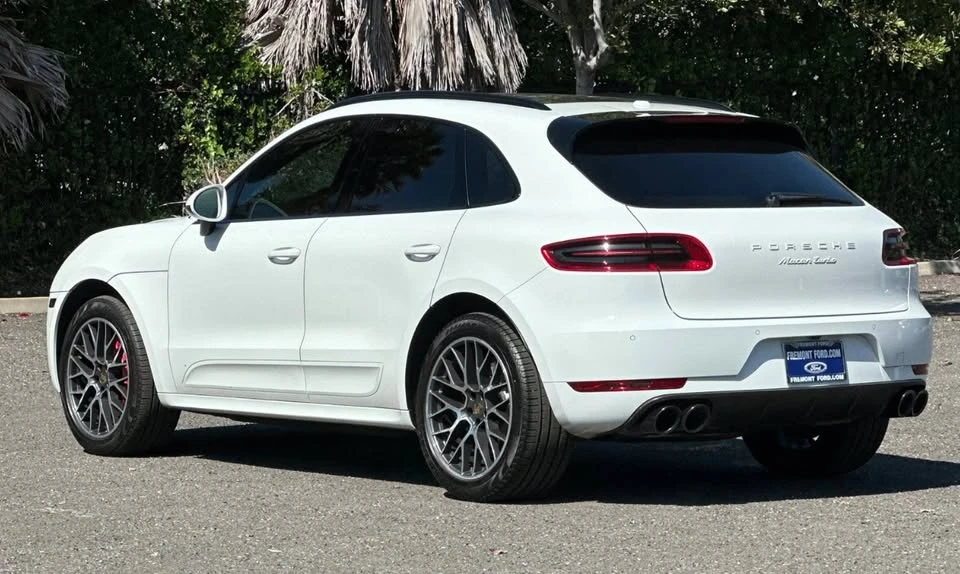 2018 Porsche Macan Turbo - Image 5 of 11
