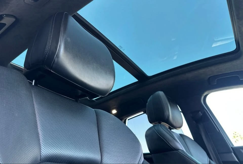 2018 Porsche Macan Turbo - Image 11 of 11