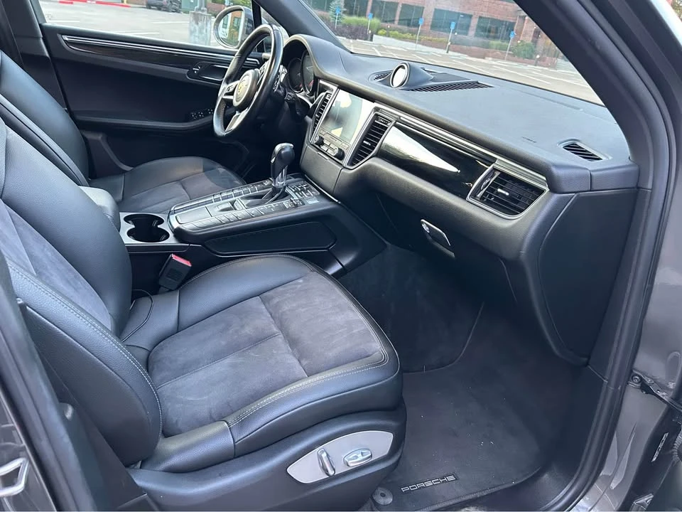 2018 Porsche Macan - Image 8 of 16