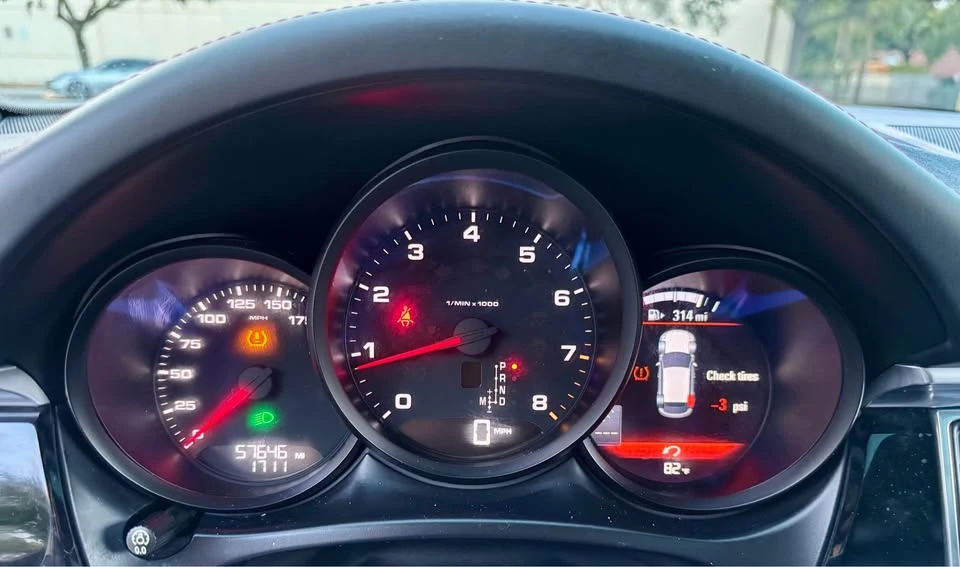 2018 Porsche Macan - Image 13 of 14