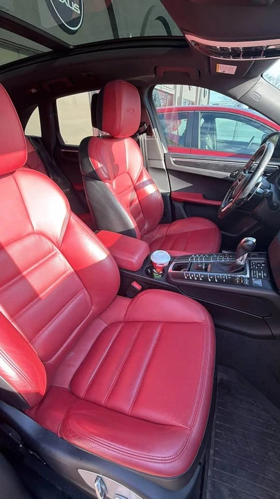 2018 Porsche Macan - Image 2 of 3