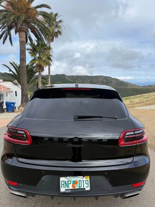 2018 Porsche Cayman - Image 6 of 10