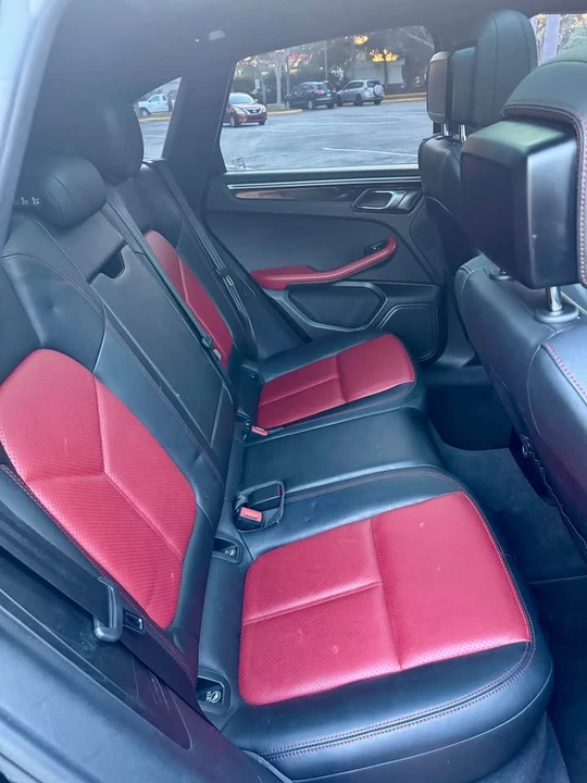 2018 Porsche Macan - Image 12 of 14
