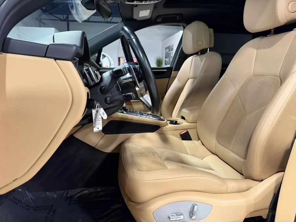2018 Porsche Macan - Image 8 of 20