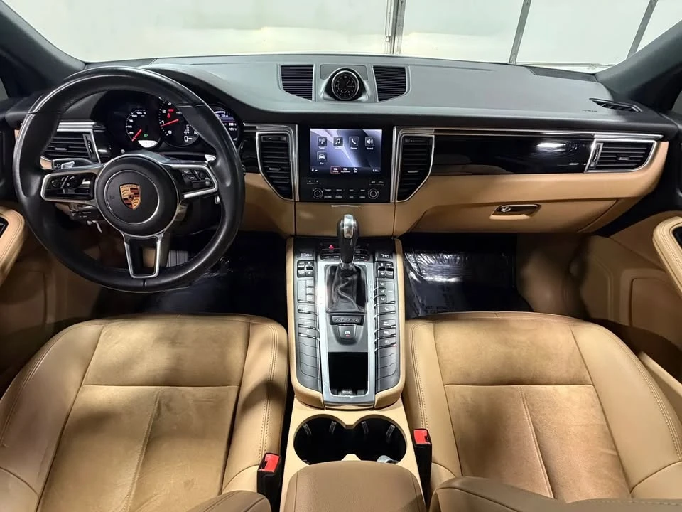 2018 Porsche Macan - Image 2 of 20
