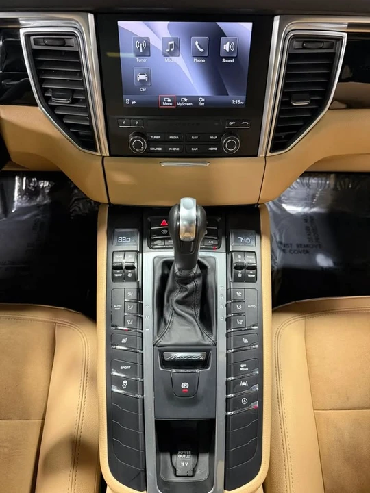 2018 Porsche Macan - Image 3 of 20