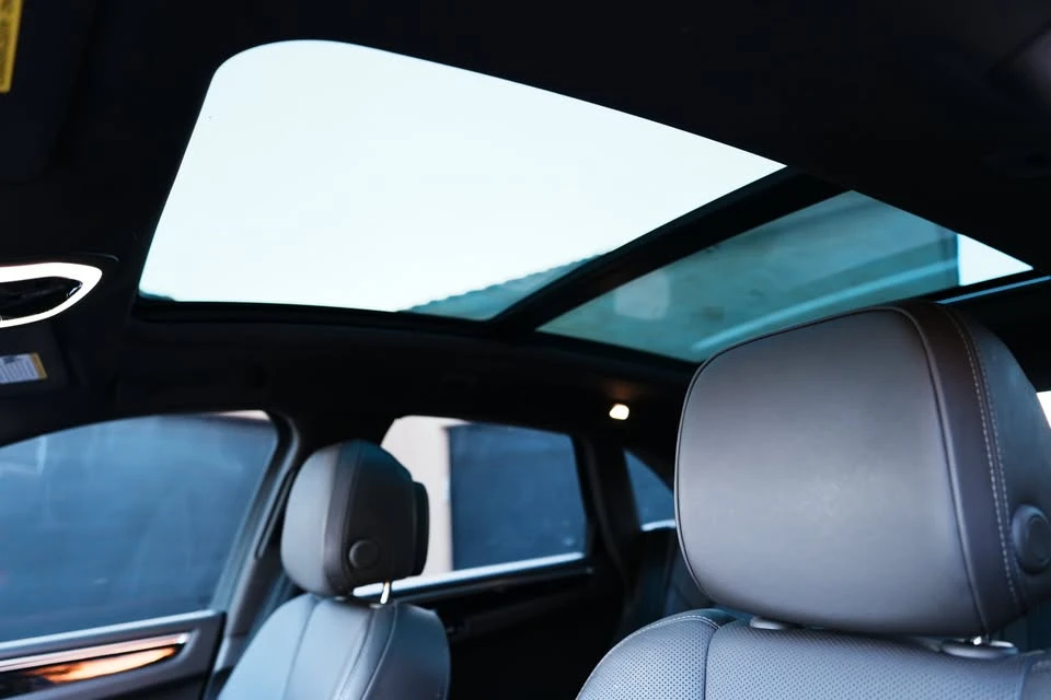 2018 Porsche Macan - Image 9 of 11