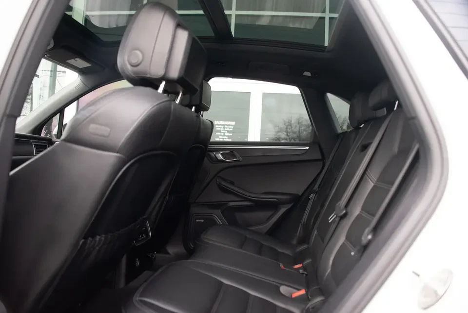 2018 Porsche Macan - Image 5 of 6