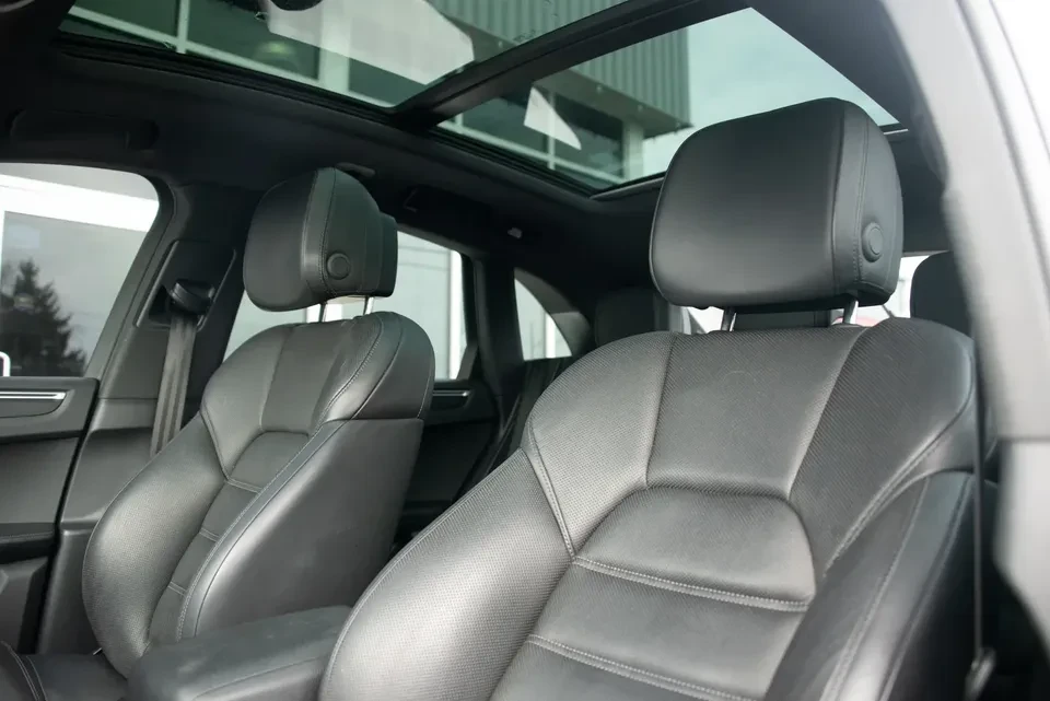 2018 Porsche Macan - Image 4 of 6