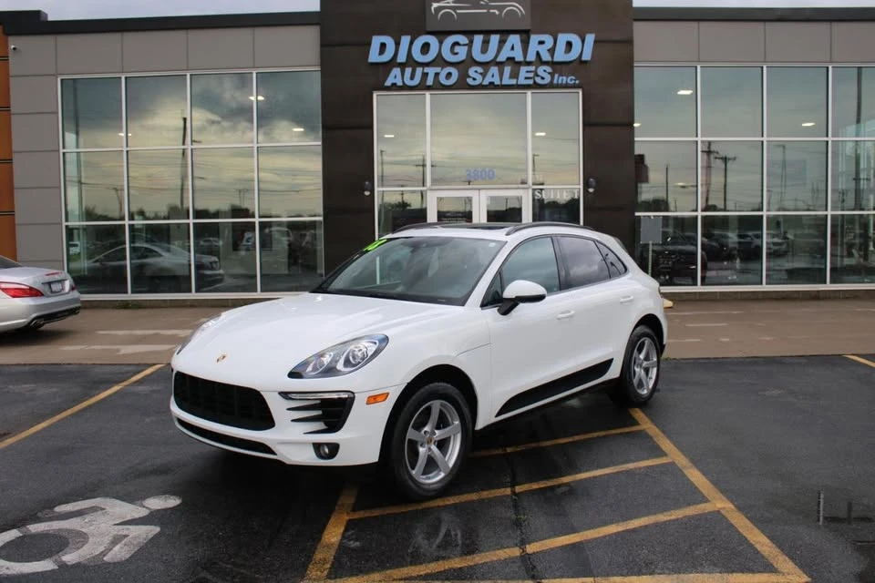 2018 Porsche Macan - Image 2 of 20