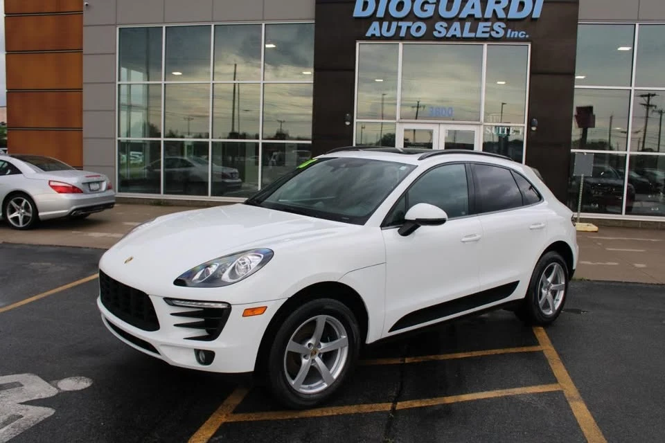 2018 Porsche Macan - Image 13 of 20