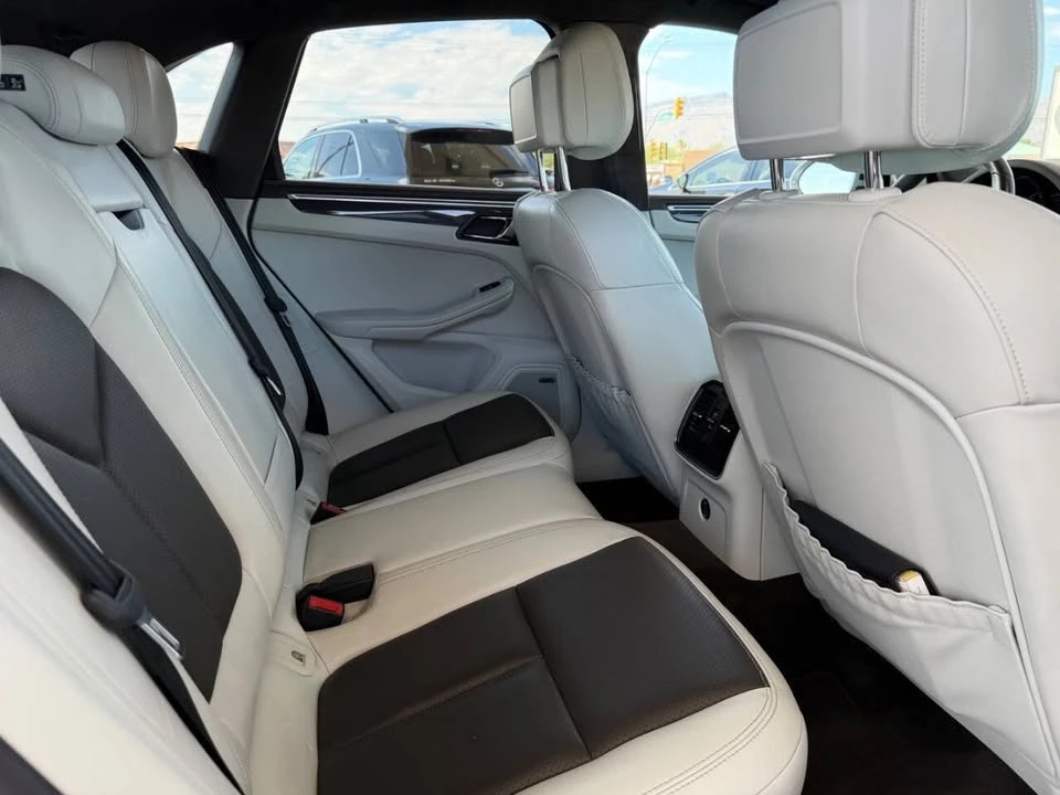 2018 Porsche Macan - Image 9 of 10