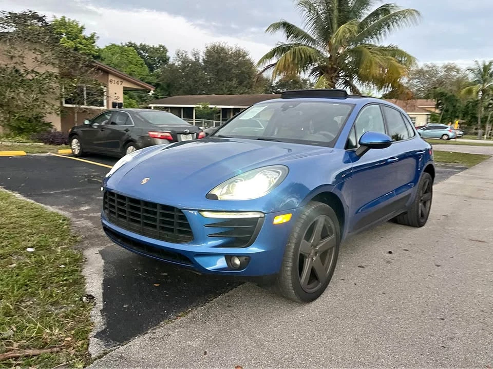 2018 Porsche Macan - Image 2 of 13
