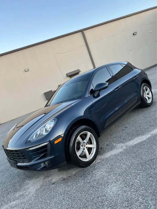 2018 Porsche Macan - Image 2 of 10