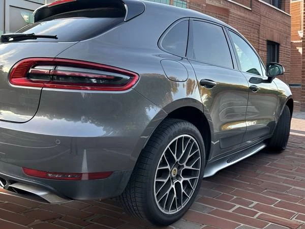 2018 Porsche Macan - Image 4 of 8